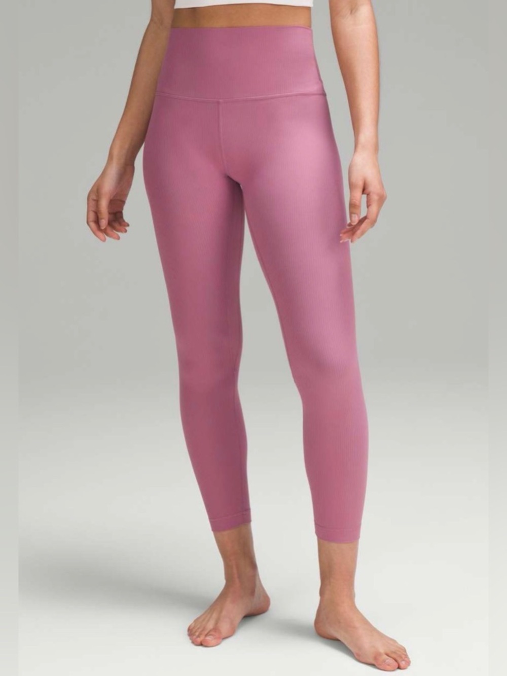 Lululemon Align Ribbed High-Rise Pant 25"
Velvet Dust | W5FJTS | 2023